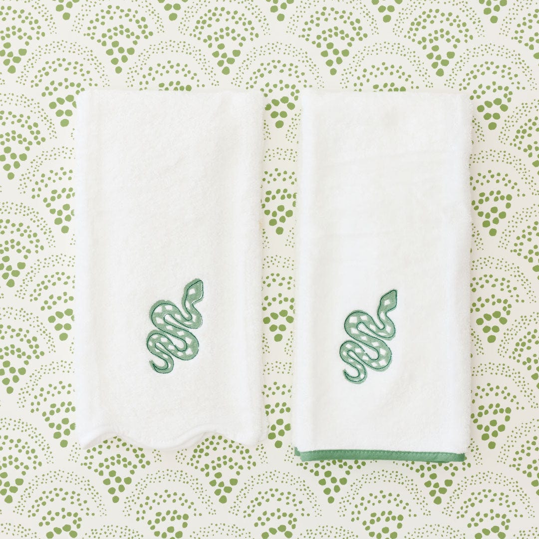 Green Snake Scallop Hand Towel