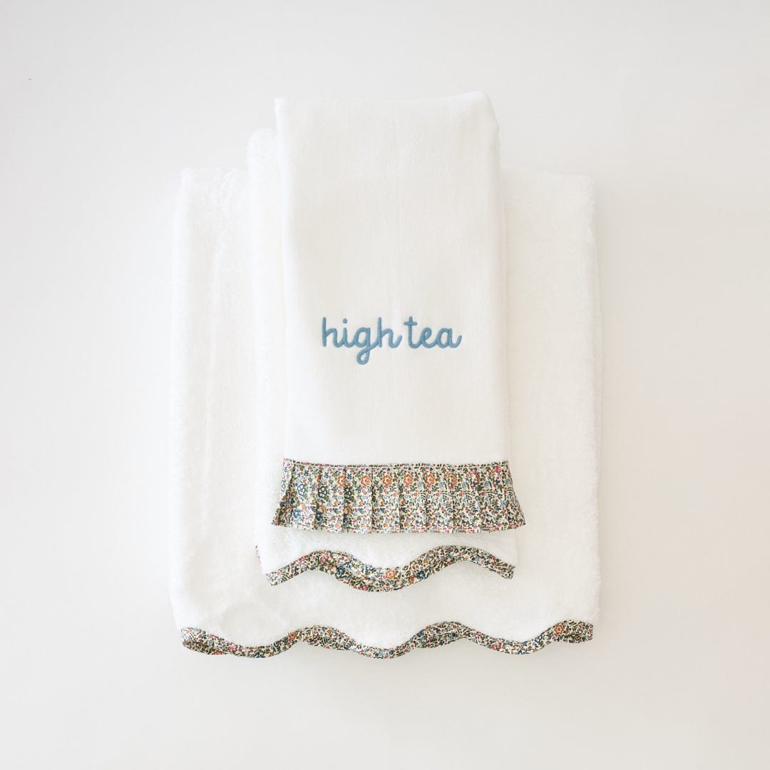 Powder Bath Towels pleated with Liberty London (pair) 10 Powder Bath Towels pleated with Liberty London (pair)