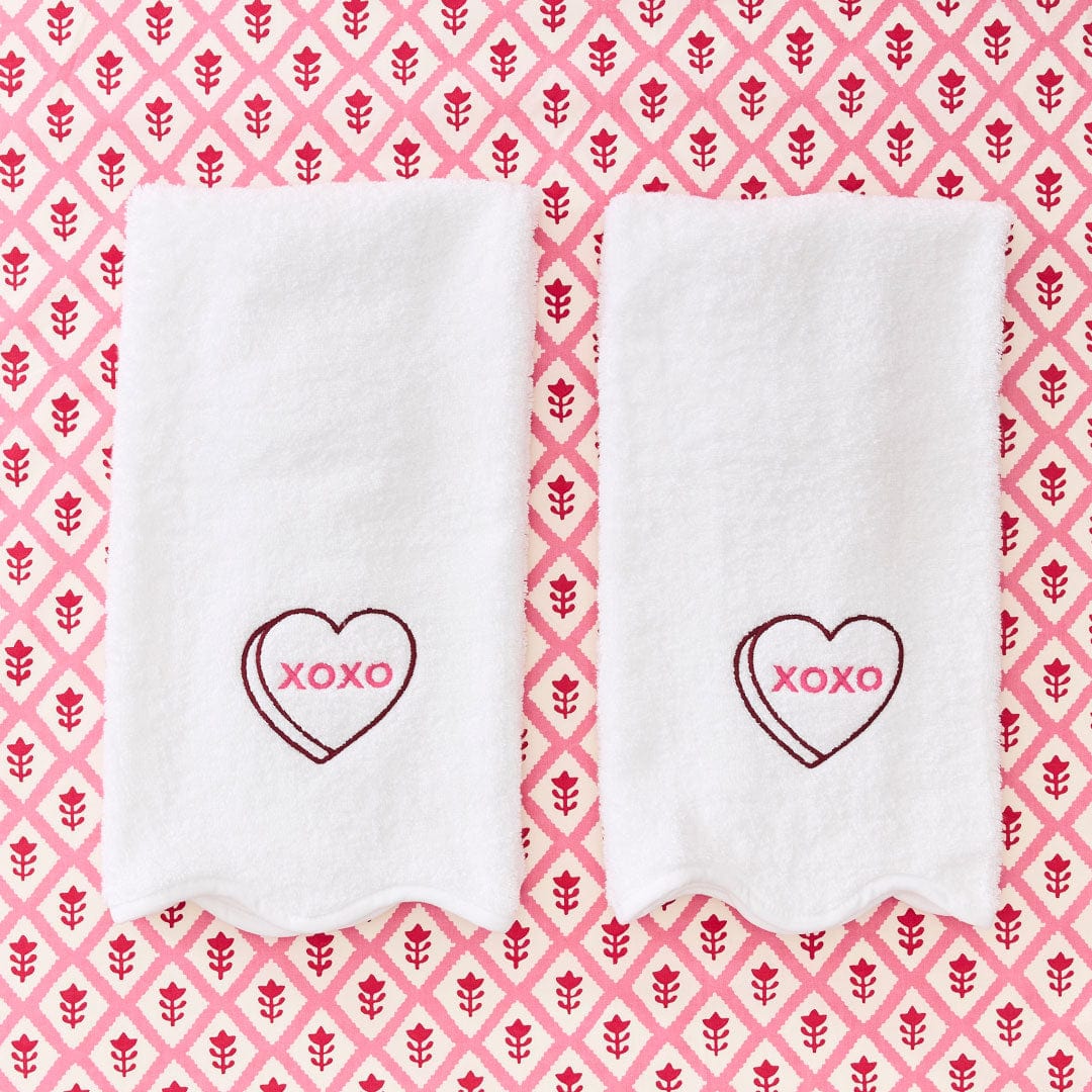 XOXO Scallop Hand Towels (pair)