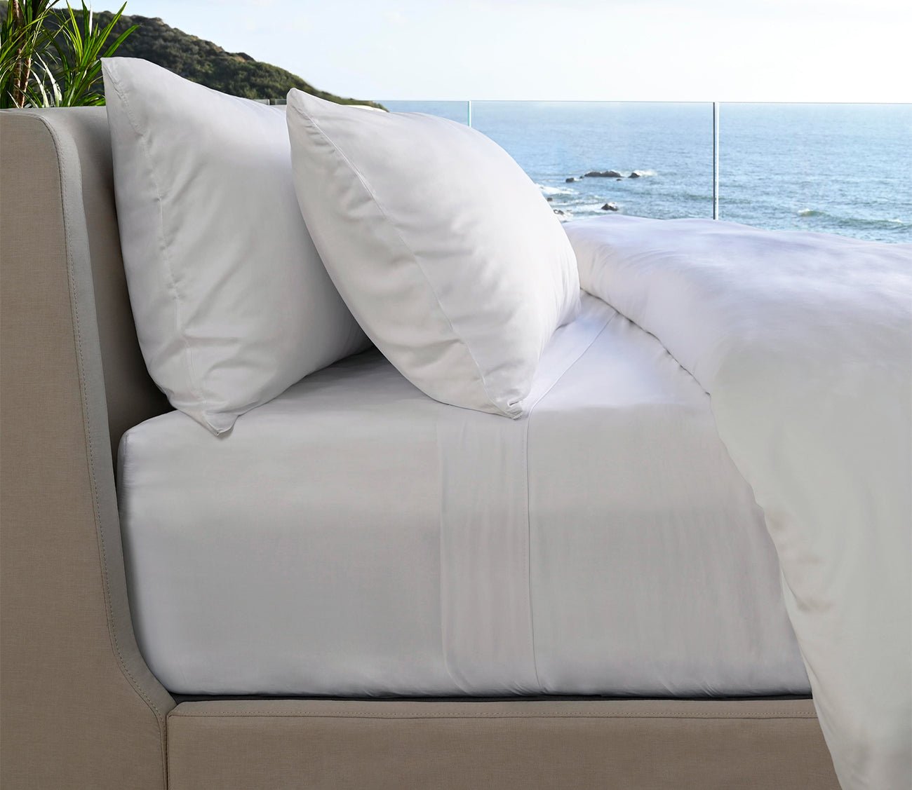 Cariloha Bamboo Sheet Set and Robe Bundle 3 Cariloha Bamboo Sheet Set and Robe Bundle