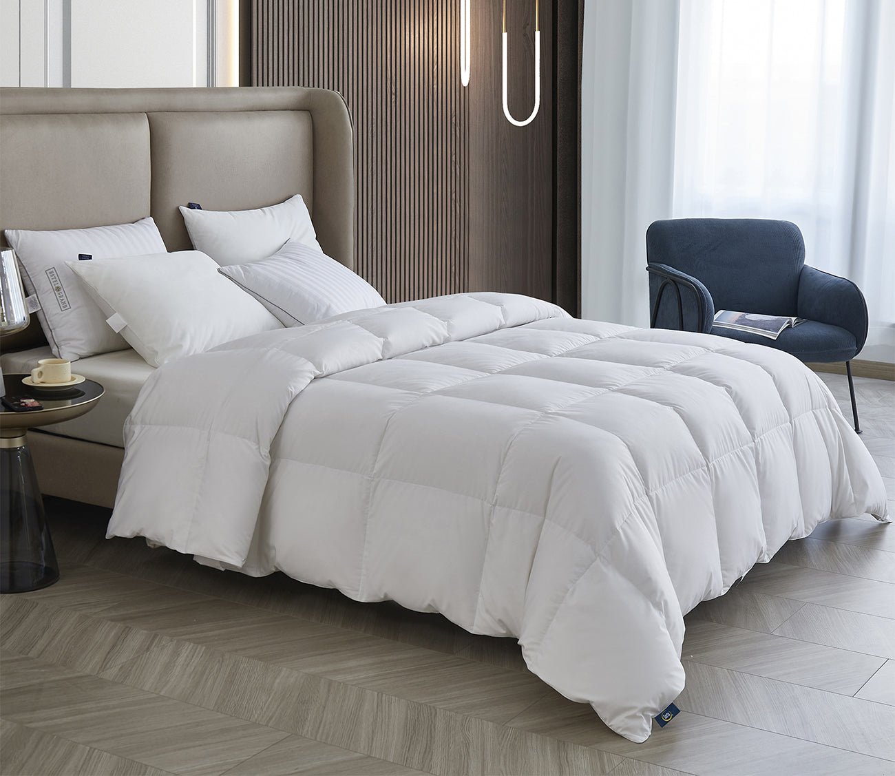 Serta All Season Polyester and Cotton Blend Goose Down Fiber Comforter 3 Serta All Season Polyester and Cotton Blend Goose Down Fiber Comforter