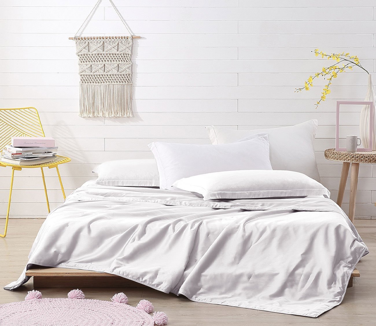 Martha Stewart 300TC Cotton Rayon Blend Light Warmth Silk Comforter