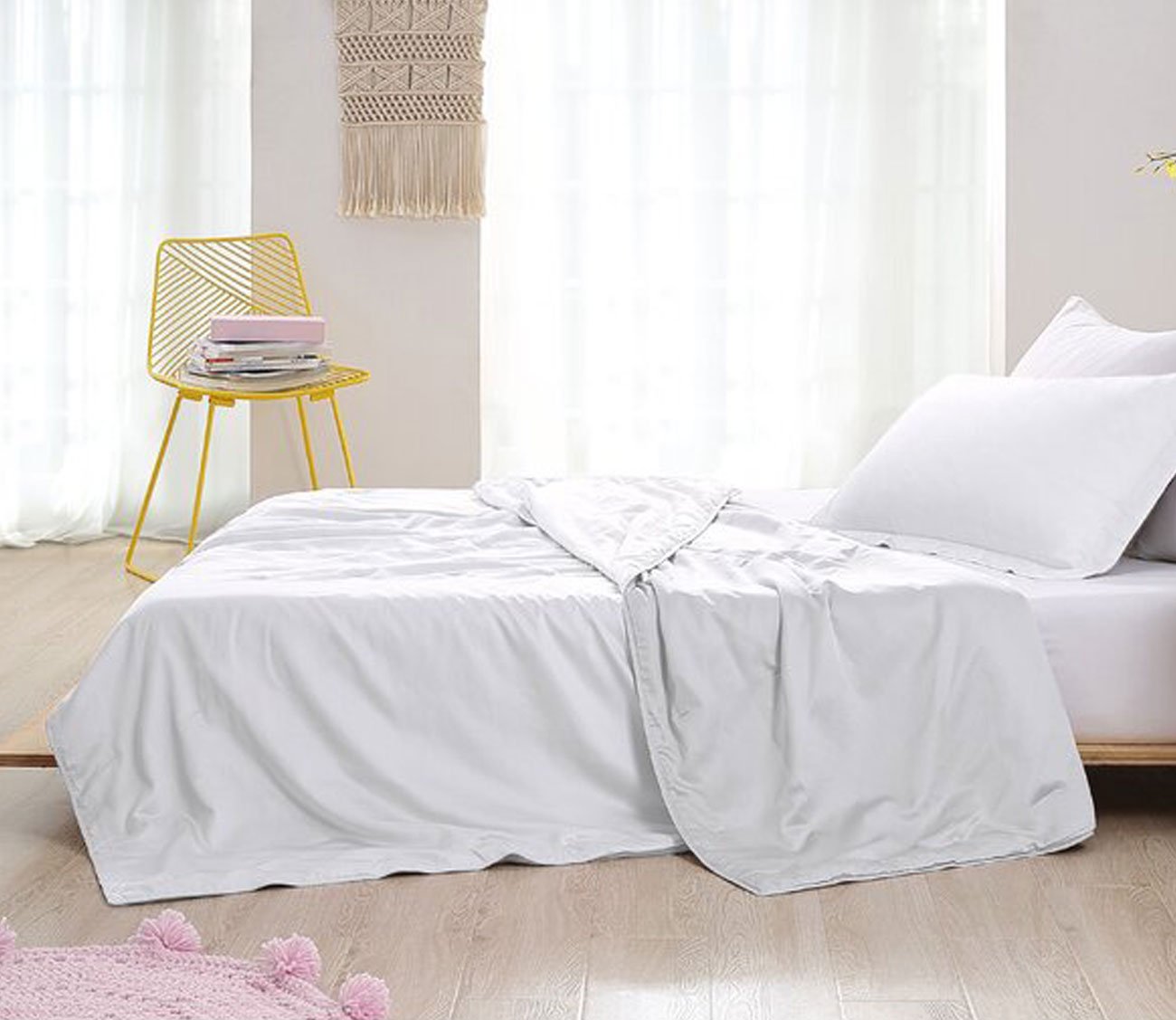 Martha Stewart 300TC Cotton Rayon Blend Light Warmth Silk Comforter 3 Martha Stewart 300TC Cotton Rayon Blend Light Warmth Silk Comforter