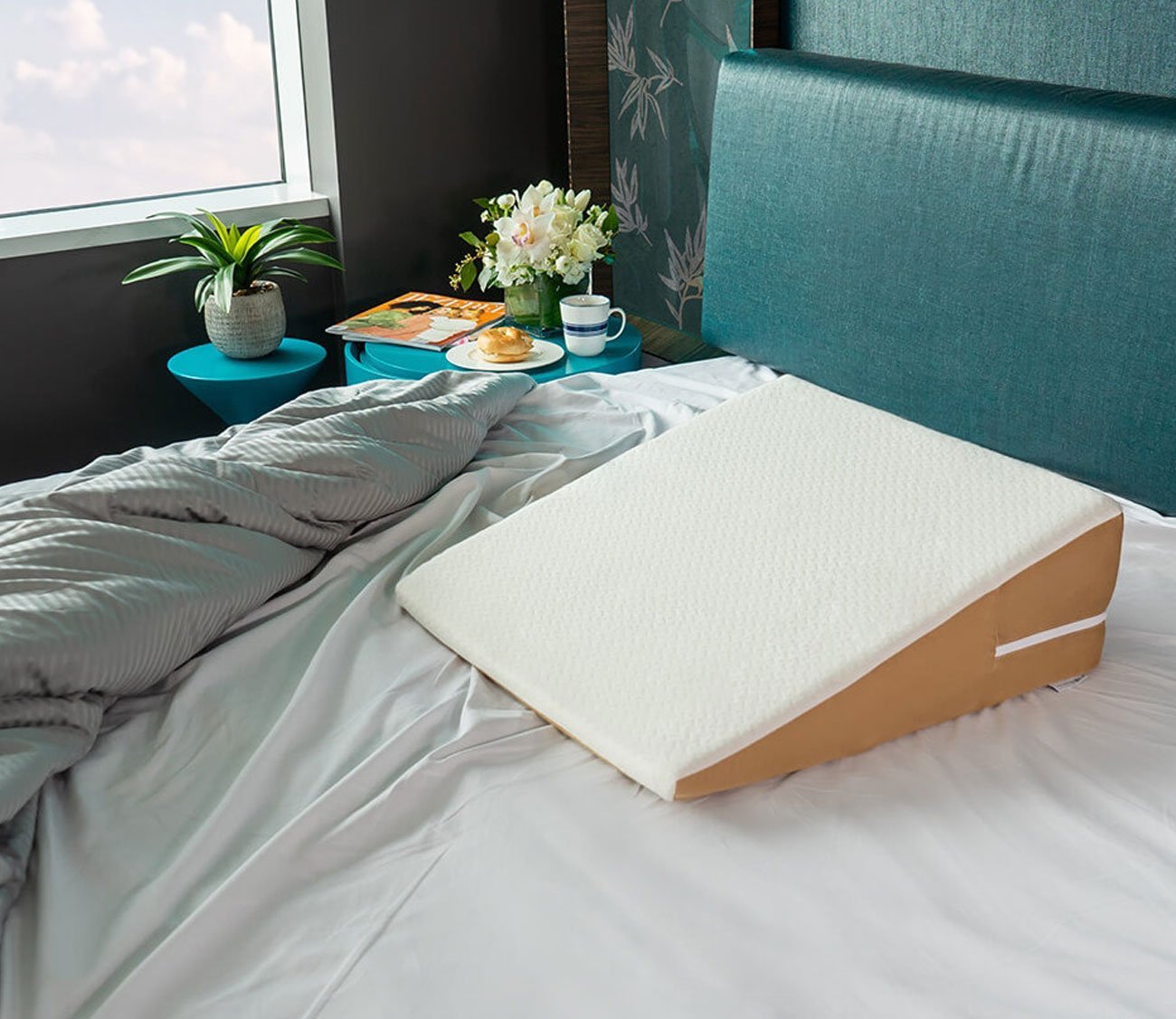 Avana Slant Bed Wedge Memory Foam Pillow