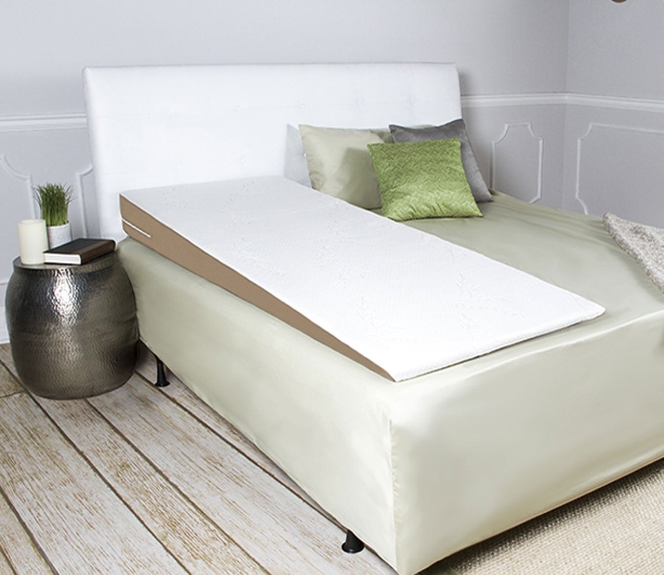 Avana Super Slant Bed Wedge Memory Foam Pillow 3 Avana Super Slant Bed Wedge Memory Foam Pillow