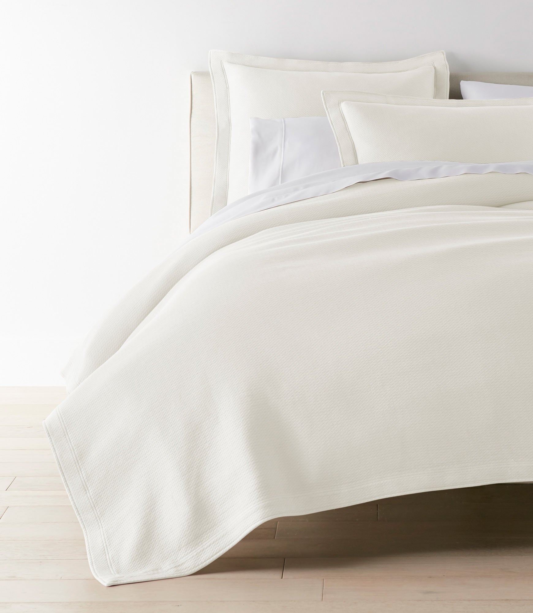 Angie Matelassé Coverlet 6 Angie Matelassé Coverlet