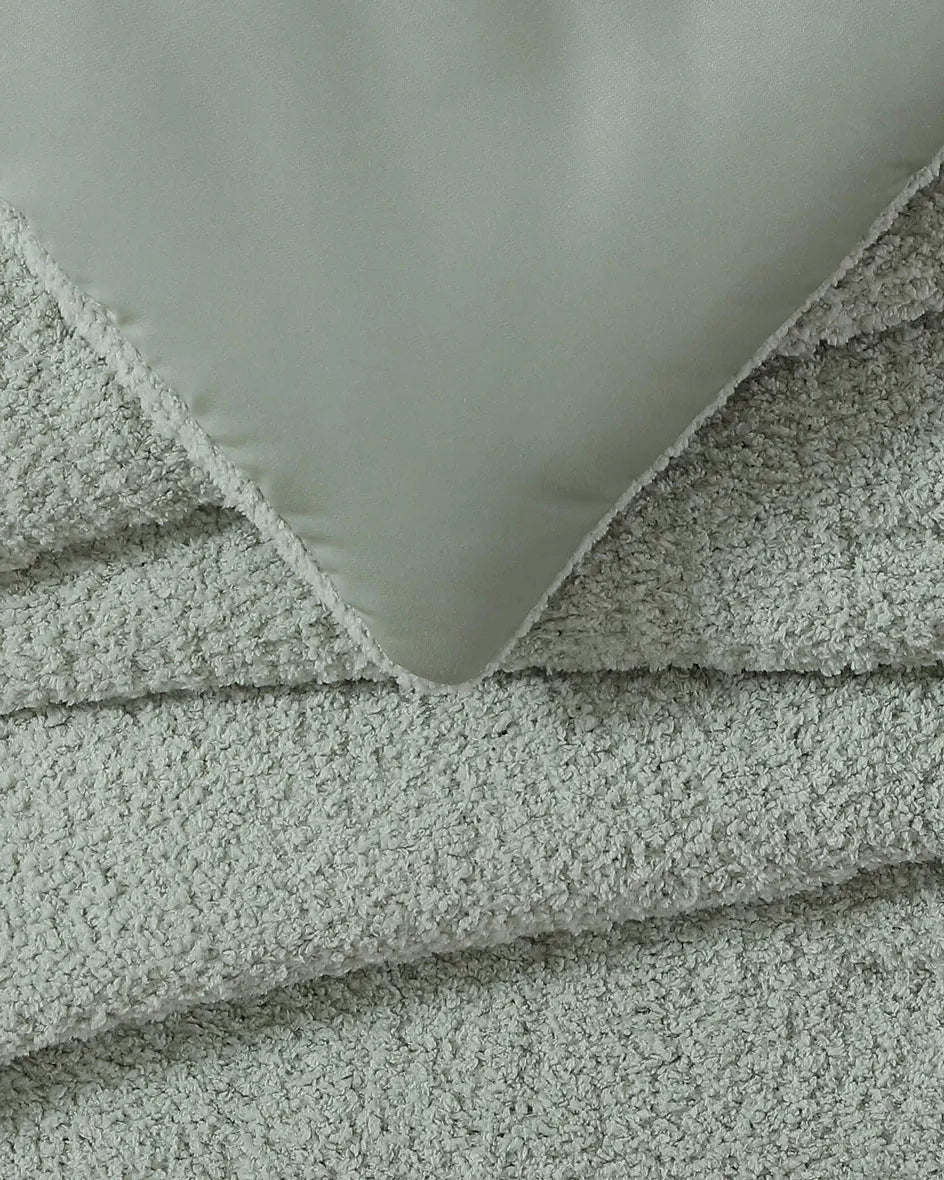 Snug Stitch Comforter Bundle 33 Snug Stitch Comforter Bundle