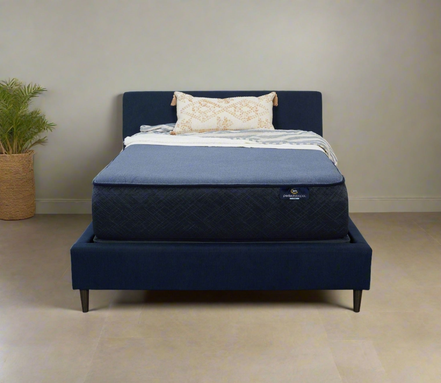 Serta Perfect Sleeper Pompano Bay Plush Hybrid Mattress