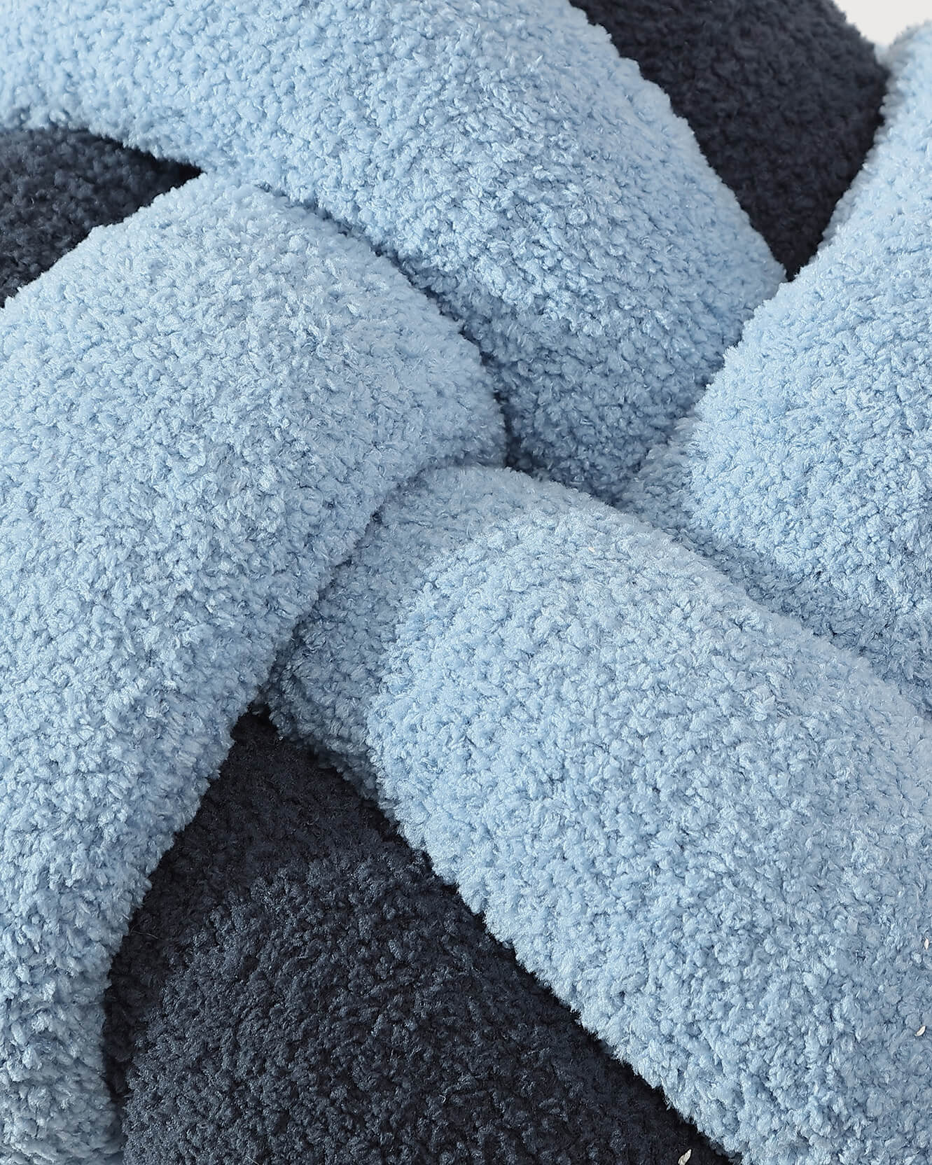 Knot Pillow 16 Knot Pillow
