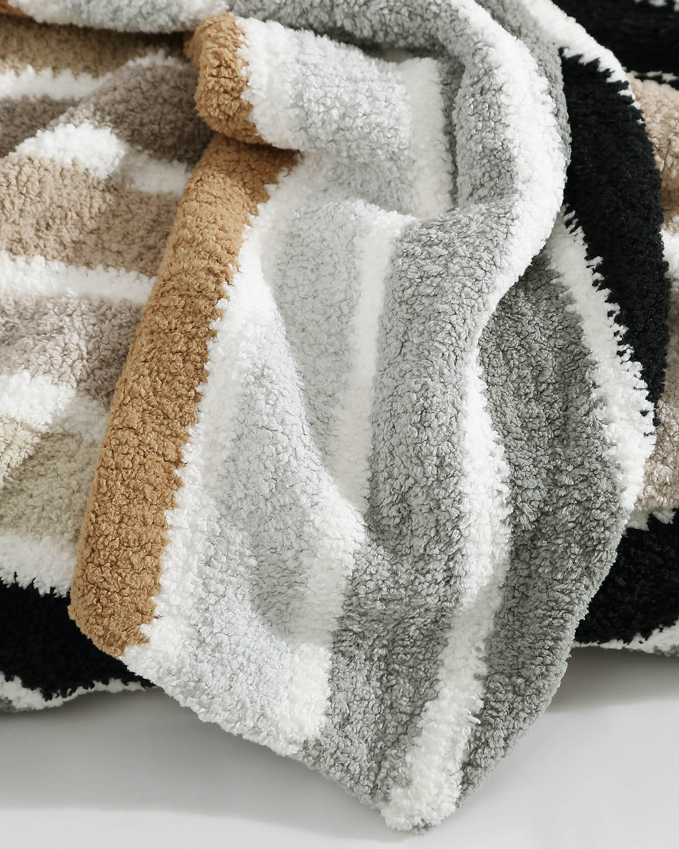 Cusco Lightweight Throw 3 Cusco Lightweight Throw
