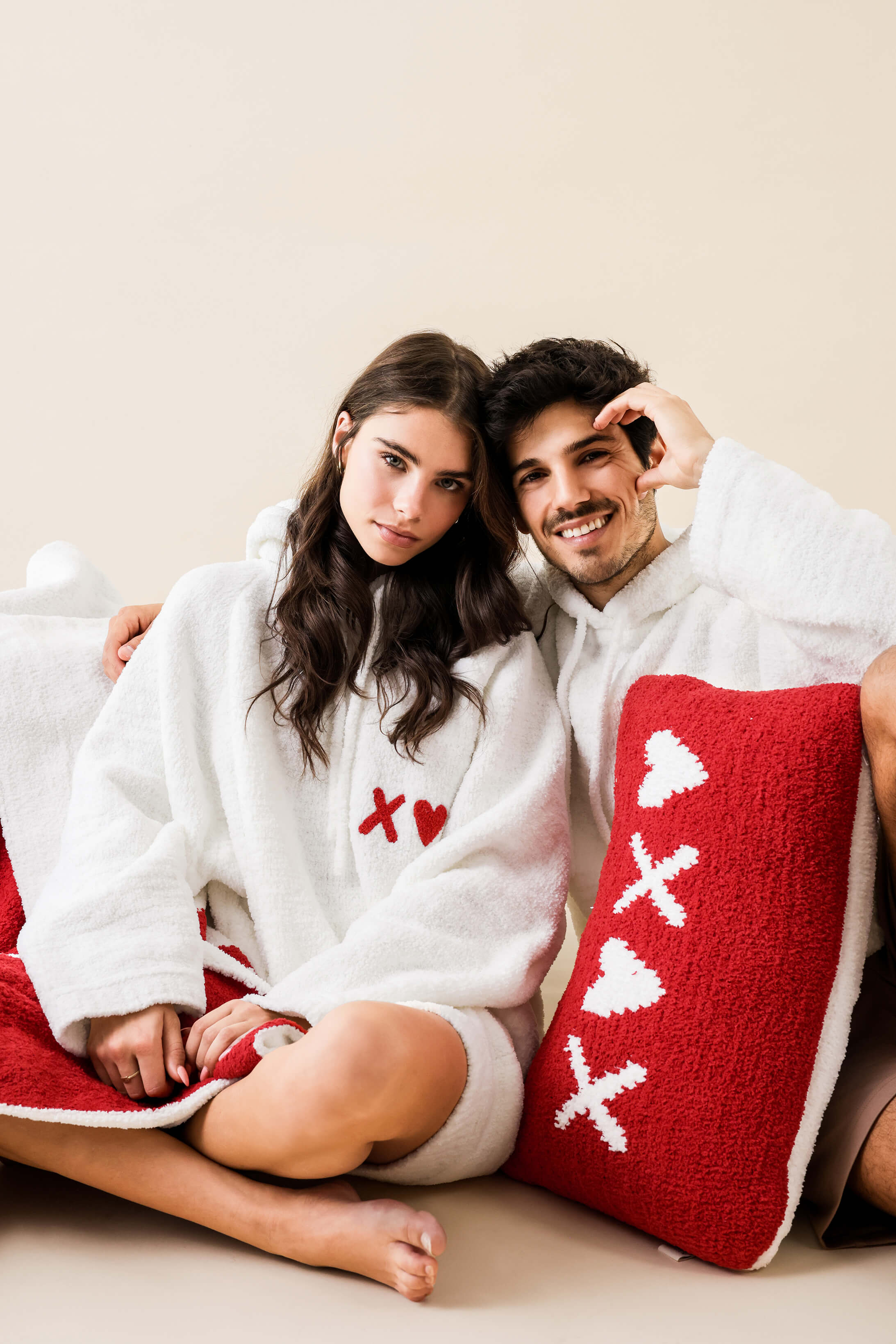 XO Snug Blanket Hoodie 9 XO Snug Blanket Hoodie